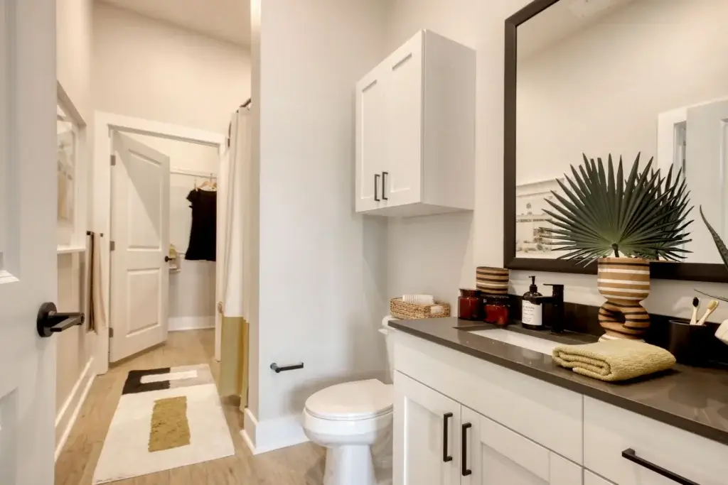 LC - The Landing at Coventry Bathroom