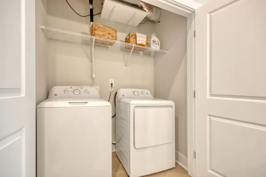 LC - The Landing at Coventry In-Unit Washer and Dryer