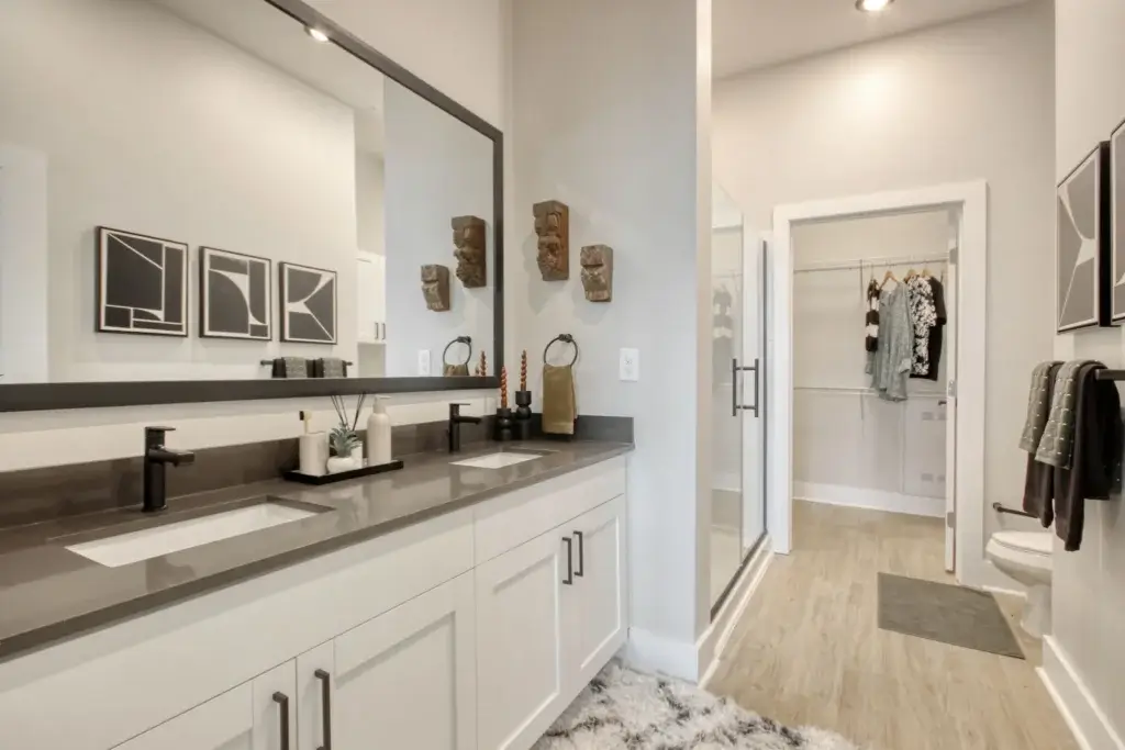 LC - The Landing at Coventry Primary Bathroom