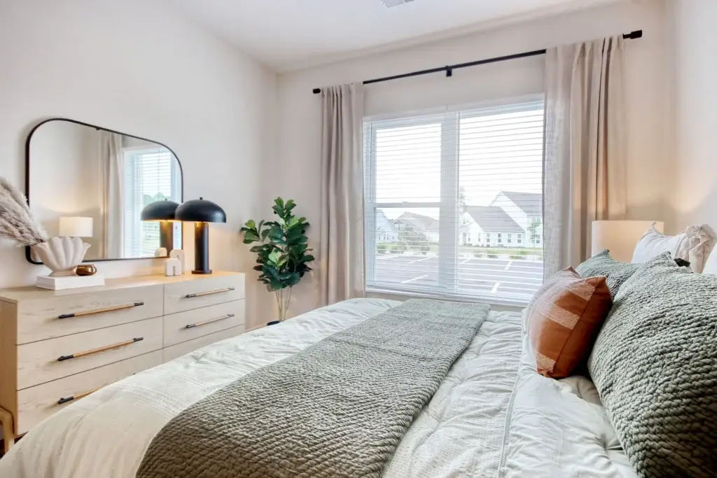 LC - The Landing at Coventry Primary Bedroom 2