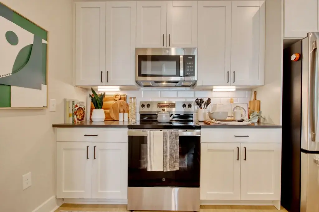 LC - The Landing at Coventry Stainless Steel Appliances